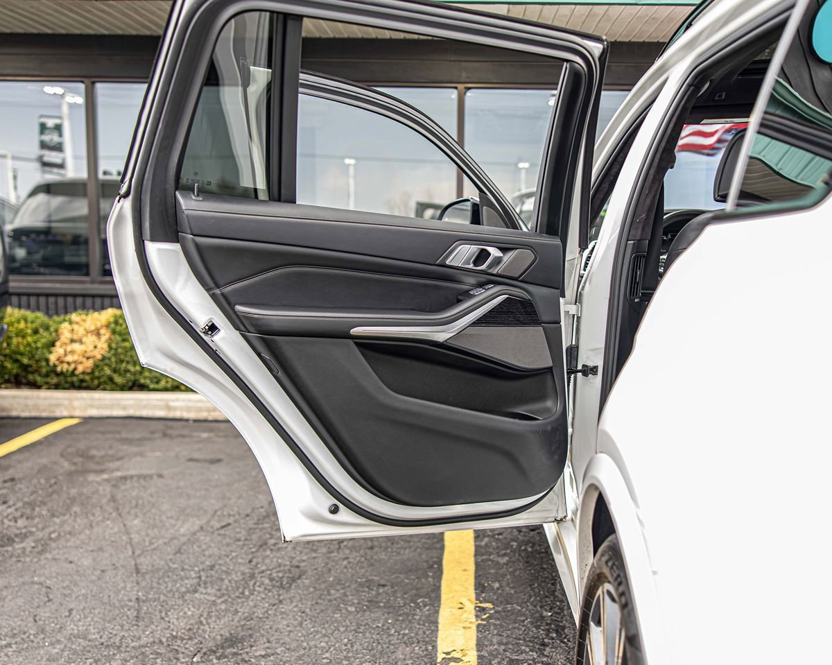 Used 2019 BMW X7 xDrive50i w/ Dynamic Handling Package image 43