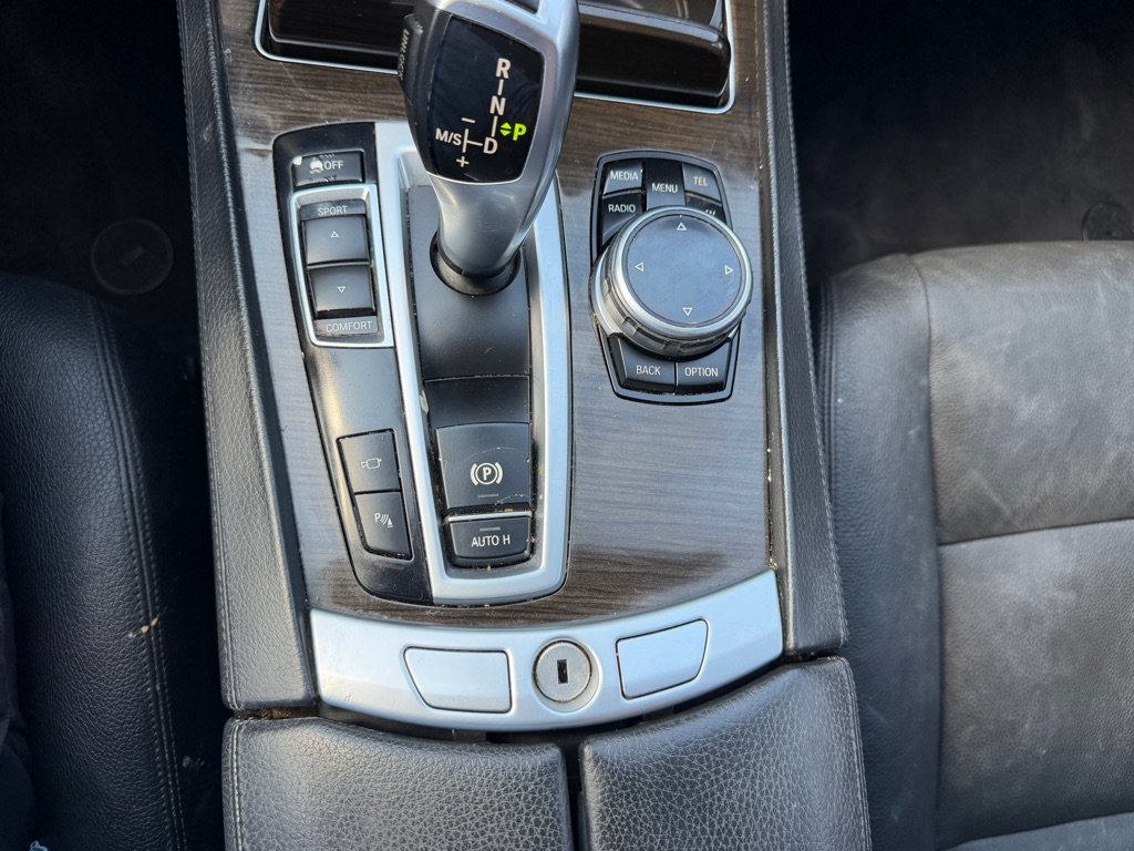 Used 2015 BMW 740i RWD image 33