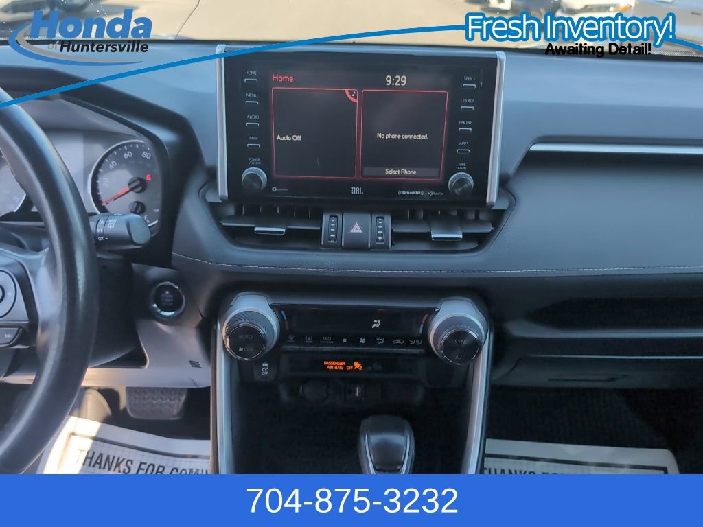 Used 2019 Toyota RAV4 XLE Premium image 17