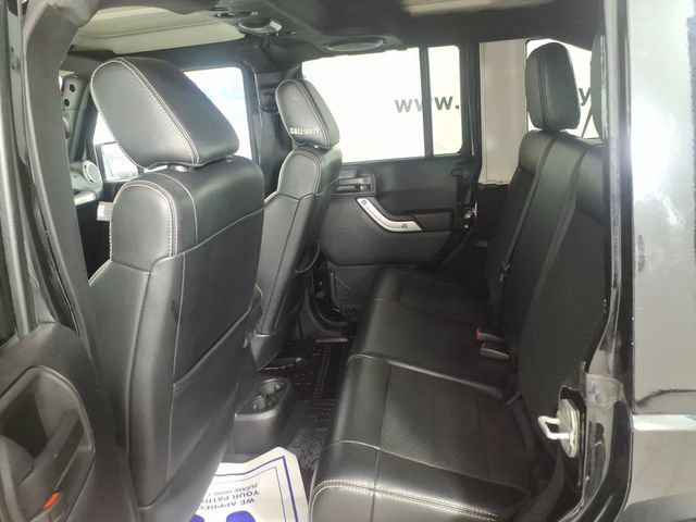 Used 2012 Jeep Wrangler Unlimited Rubicon AWD/4WD image 9