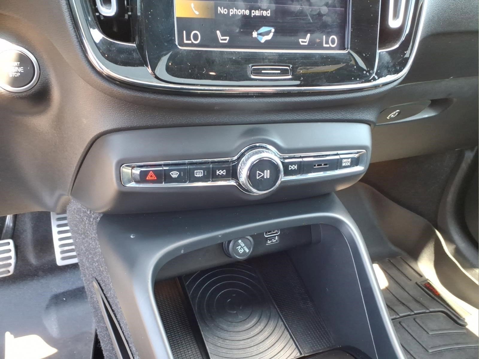 Used 2019 Volvo XC40 T5 R-Design AWD/4WD image 23