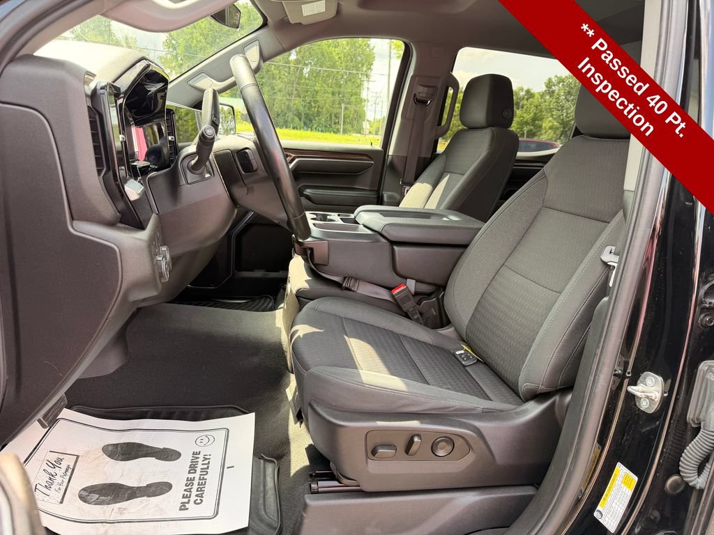 Used 2023 Chevrolet Silverado 1500 LT AWD/4WD image 15