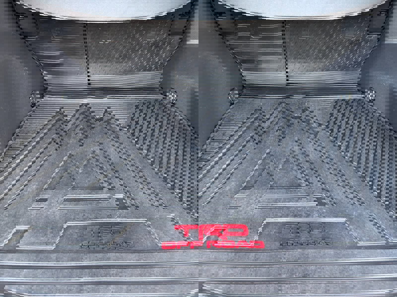 Used 2020 Toyota RAV4 TRD Off-Road image 15