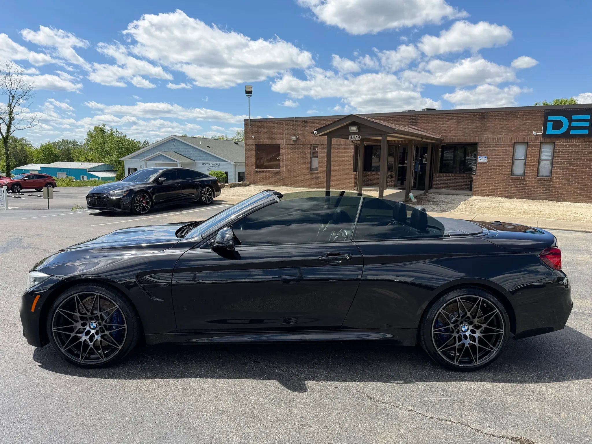 Used 2020 BMW M4 Convertible w/ Competition Package RWD image 7