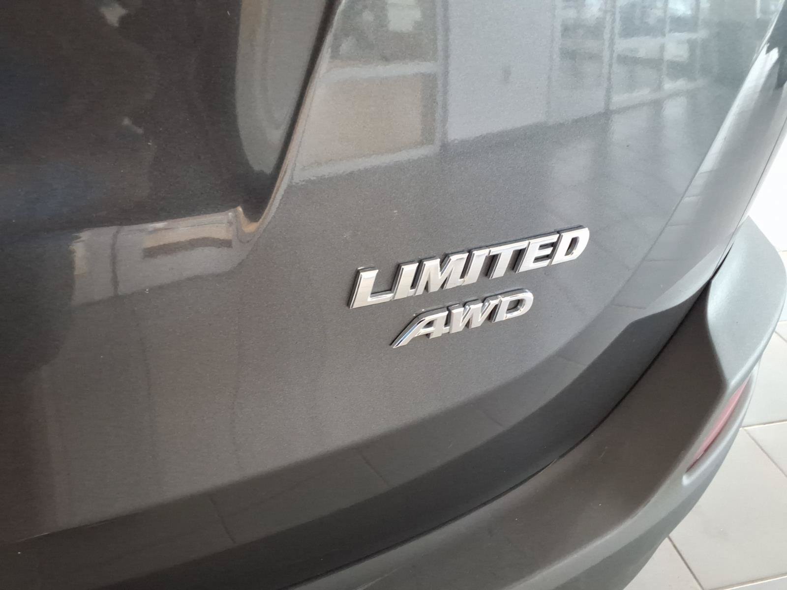 Used 2015 Toyota RAV4 Limited AWD/4WD image 15