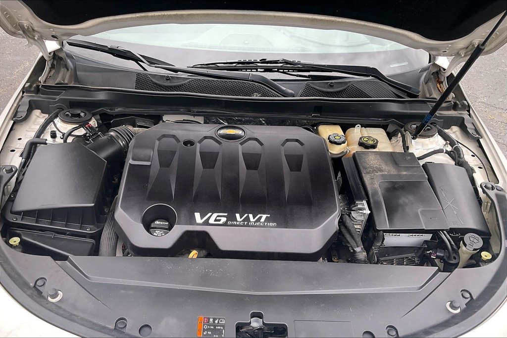 Used 2017 Chevrolet Impala LT w/ Convenience Package FWD image 9