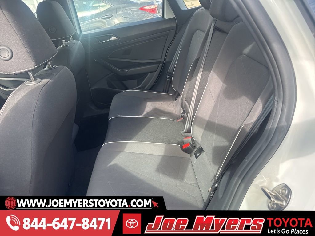 Used 2025 Volkswagen Jetta Sport image 3