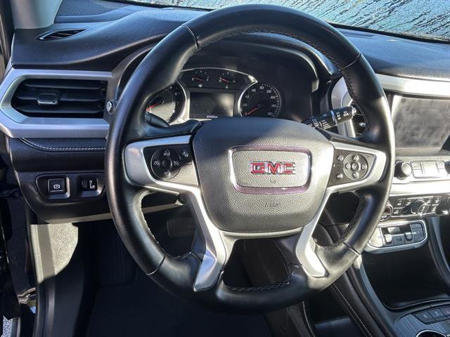 Used 2023 GMC Acadia SLT image 10