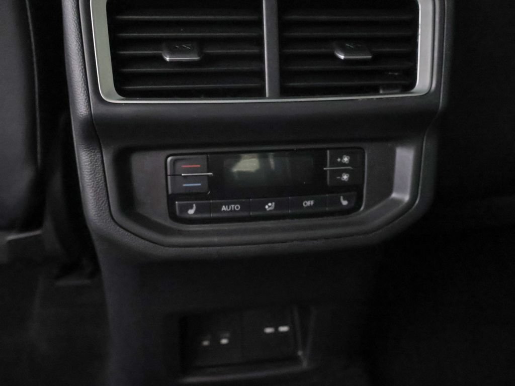 Used 2024 Volkswagen Atlas SEL Premium R-Line AWD/4WD image 50