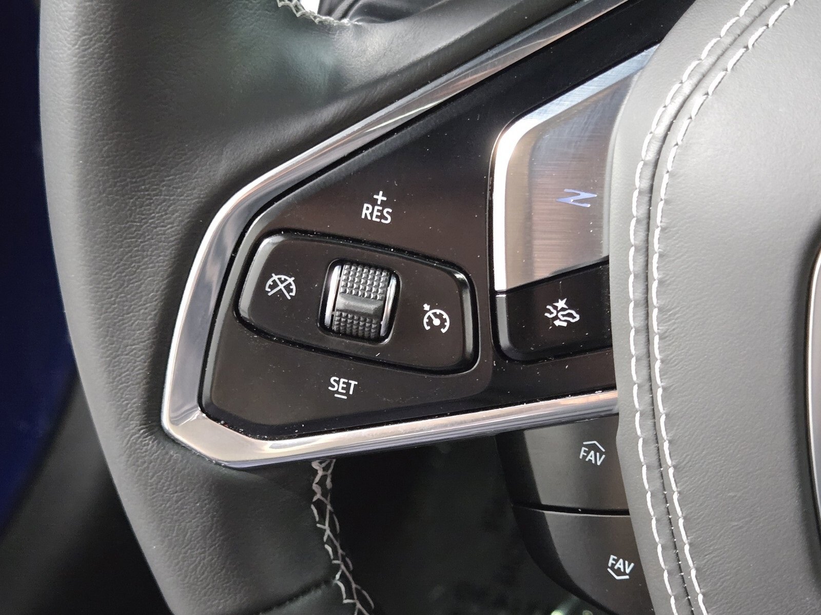 Used 2025 Chevrolet Corvette Stingray Coupe w/ Z51 Performance Package image 24