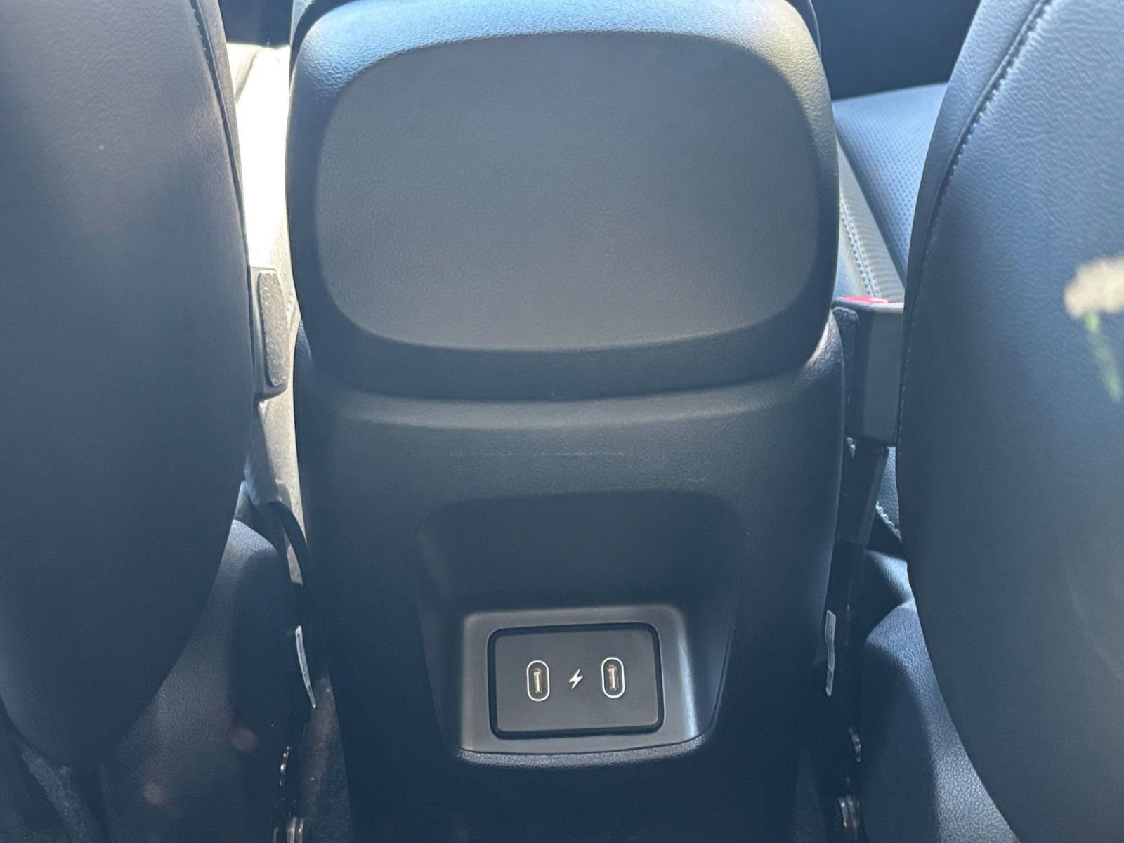 Used 2025 Hyundai Elantra Limited FWD image 24