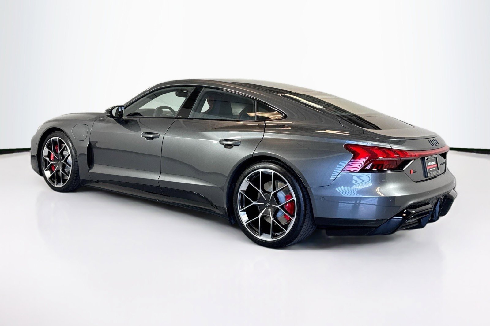 Used 2025 Audi RS e-tron GT performance w/ 21" Wheel Package AWD/4WD image 7