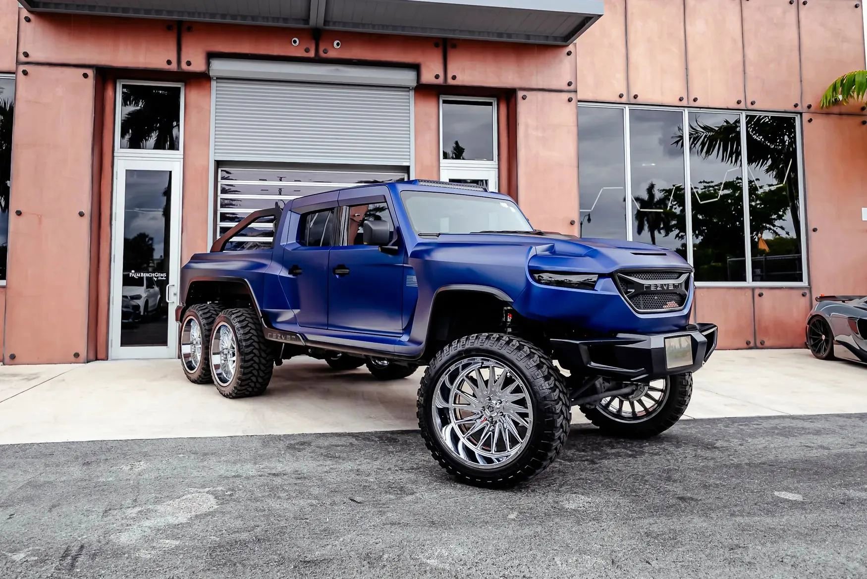 Used 2021 Jeep Gladiator Sport AWD/4WD image 1