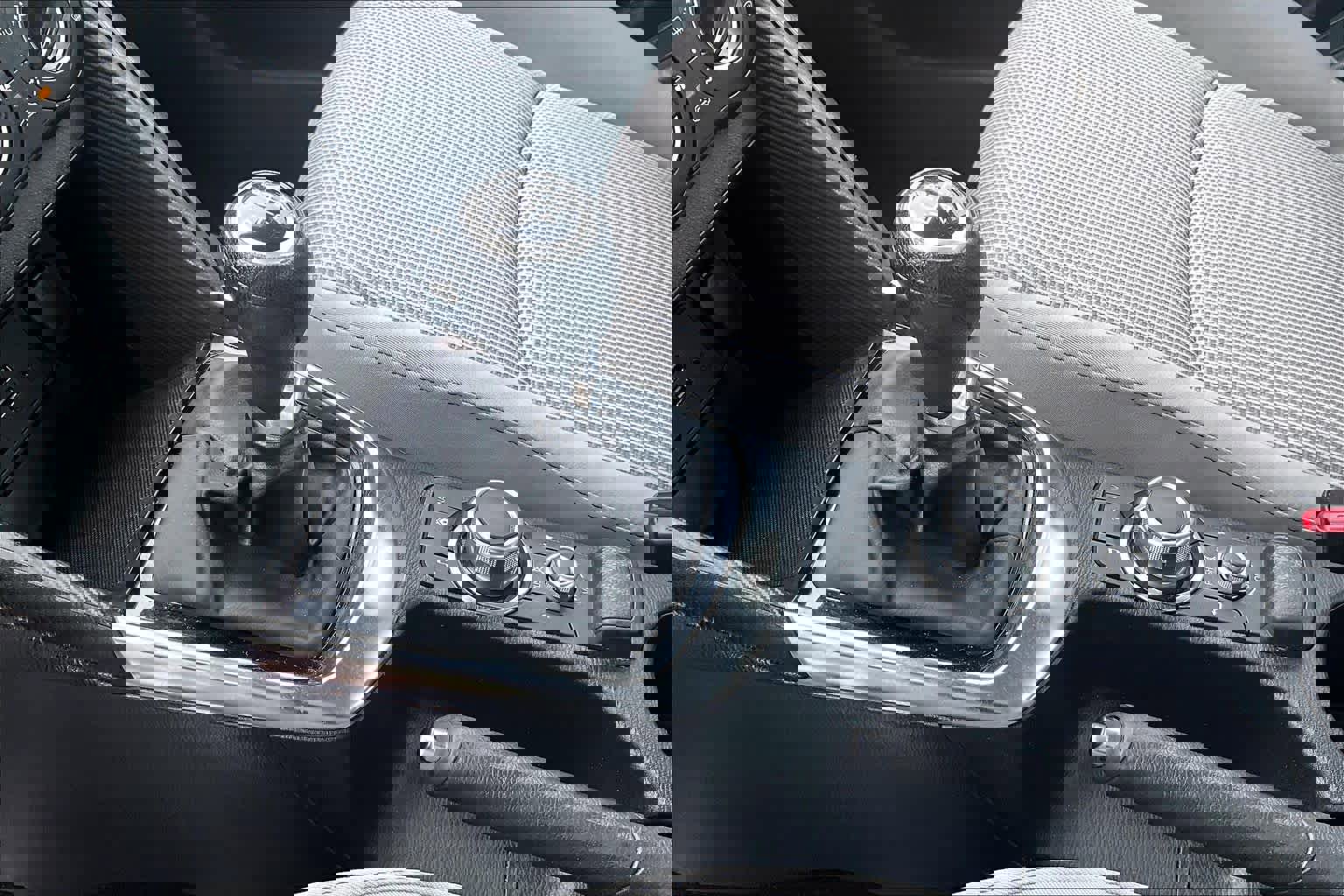 Used 2019 Toyota Yaris LE FWD image 16