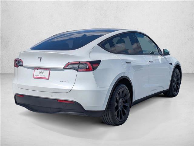 Used 2022 Tesla Model Y Long Range AWD/4WD image 5