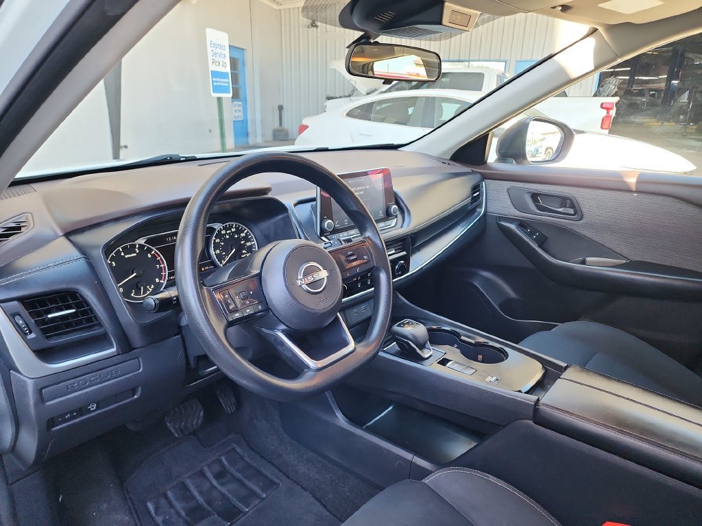 Used 2023 Nissan Rogue S FWD image 8