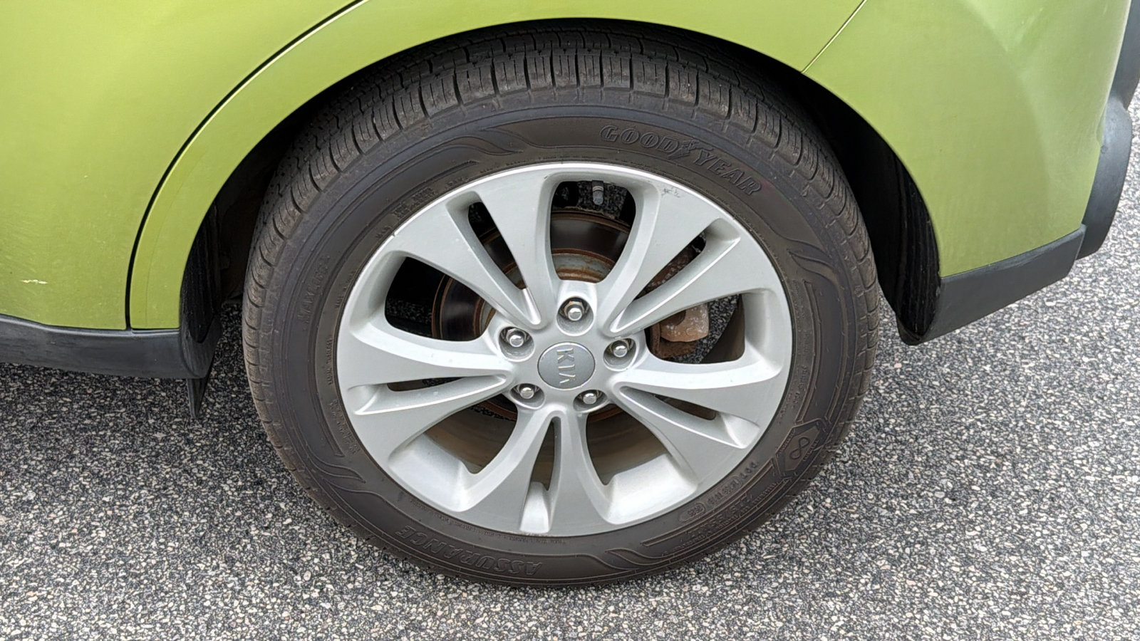 Used 2014 Kia Soul + w/ Primo Package FWD image 12