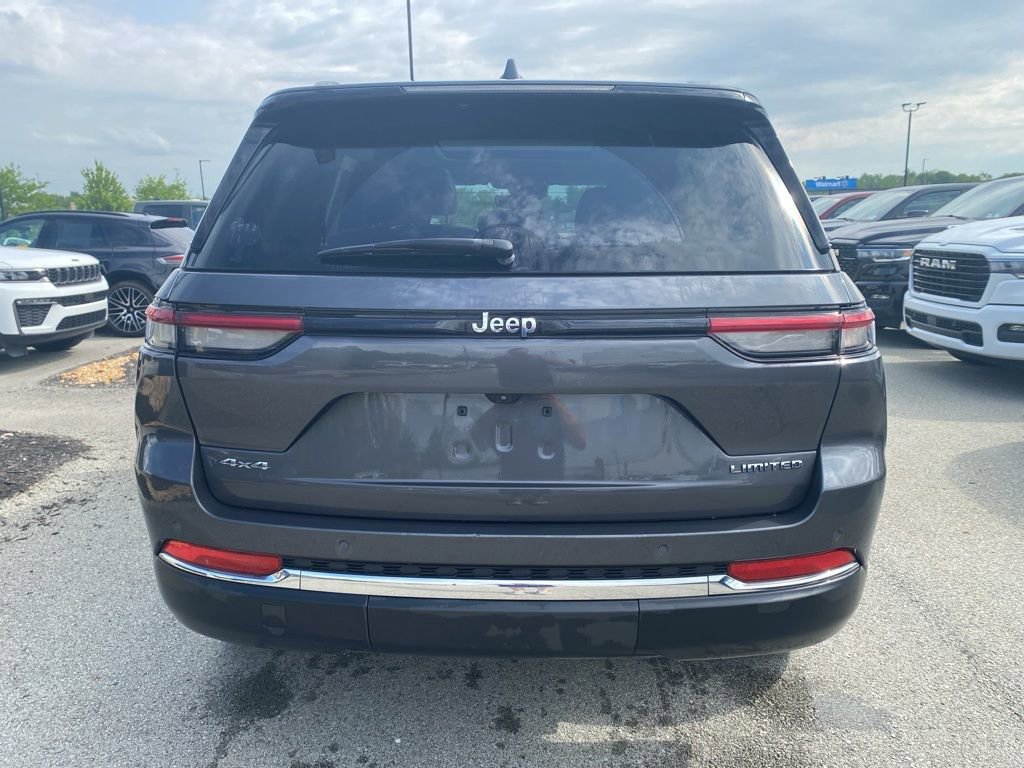 Used 2022 Jeep Grand Cherokee Limited AWD/4WD image 3