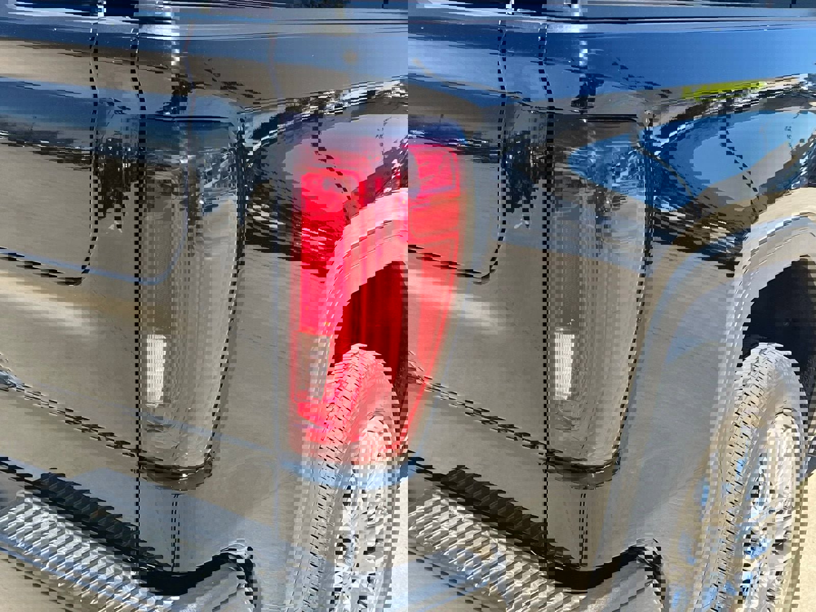 Used 2023 GMC Sierra 1500 Denali Ultimate image 13