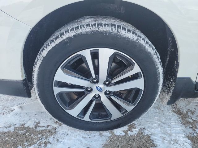 Used 2018 Subaru Outback 2.5i Limited image 13
