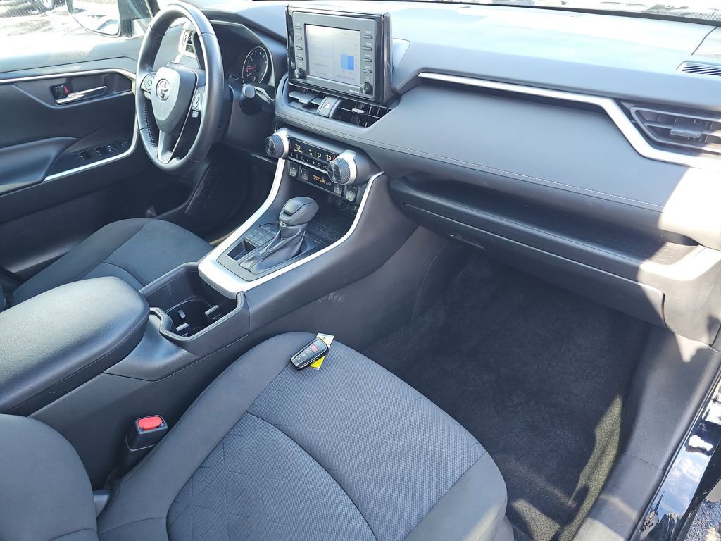 Used 2022 Toyota RAV4 XLE w/ Convenience Package image 20