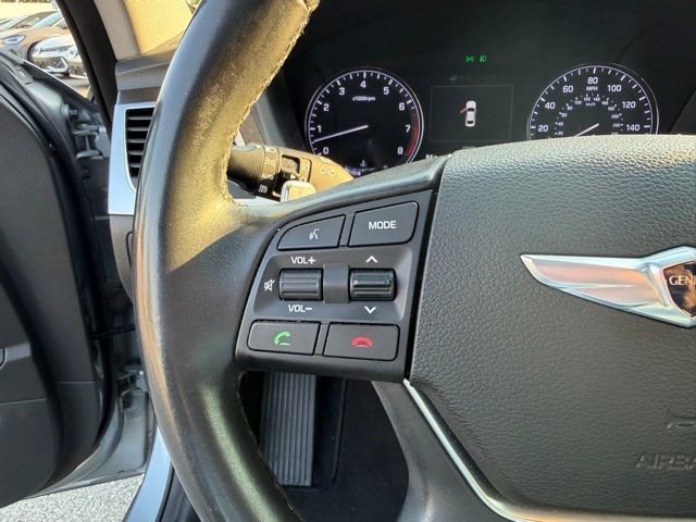Used 2015 Hyundai Genesis 5.0 RWD image 17