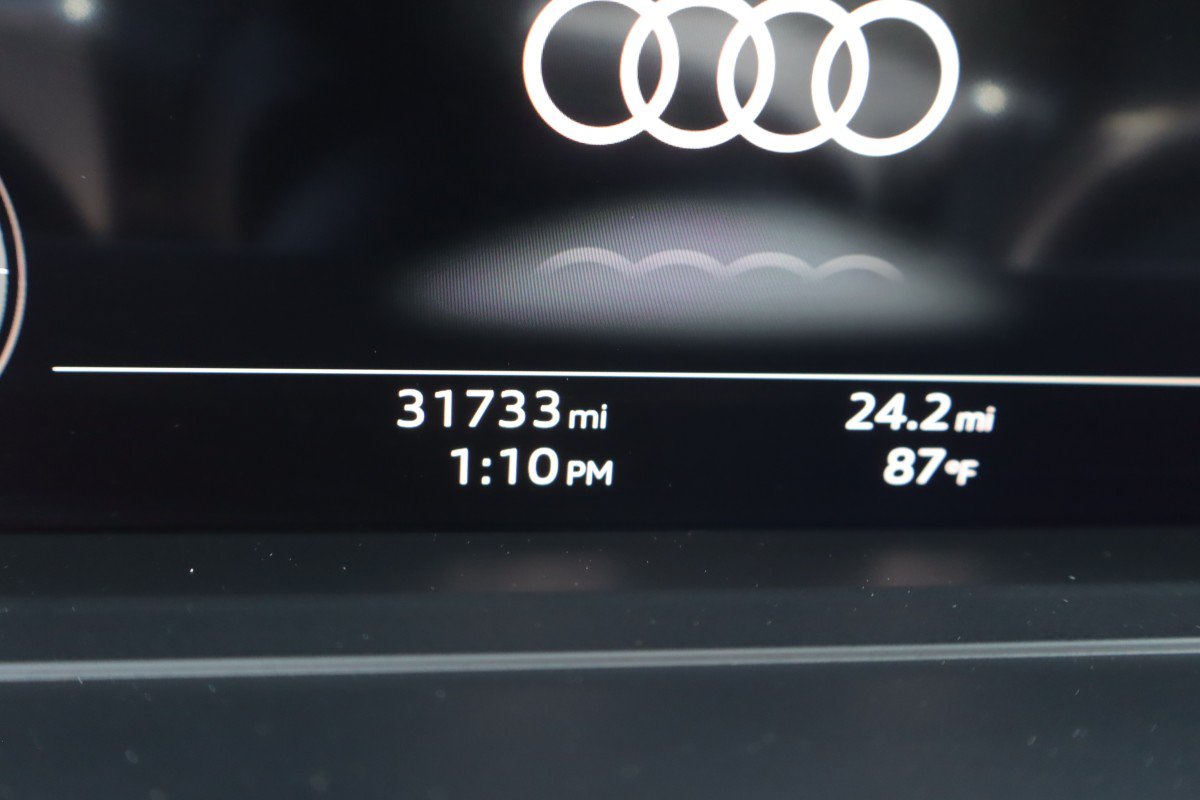 Used 2021 Audi A8 L 4.0T w/ Luxury Package AWD/4WD image 17