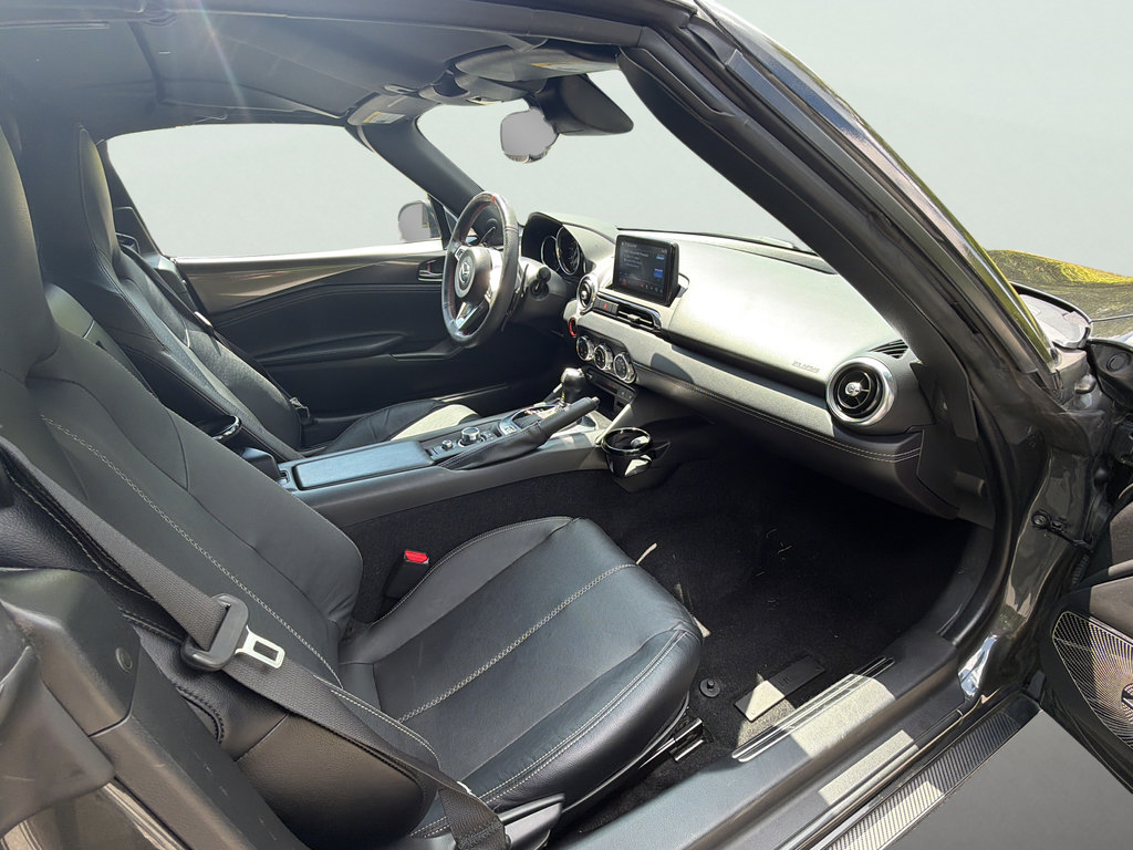 Used 2021 MAZDA MX-5 Miata RF Grand Touring RWD image 13