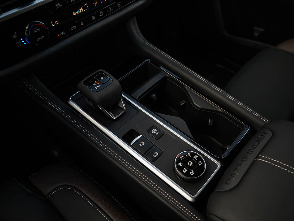 New 2025 Nissan Pathfinder Platinum image 28