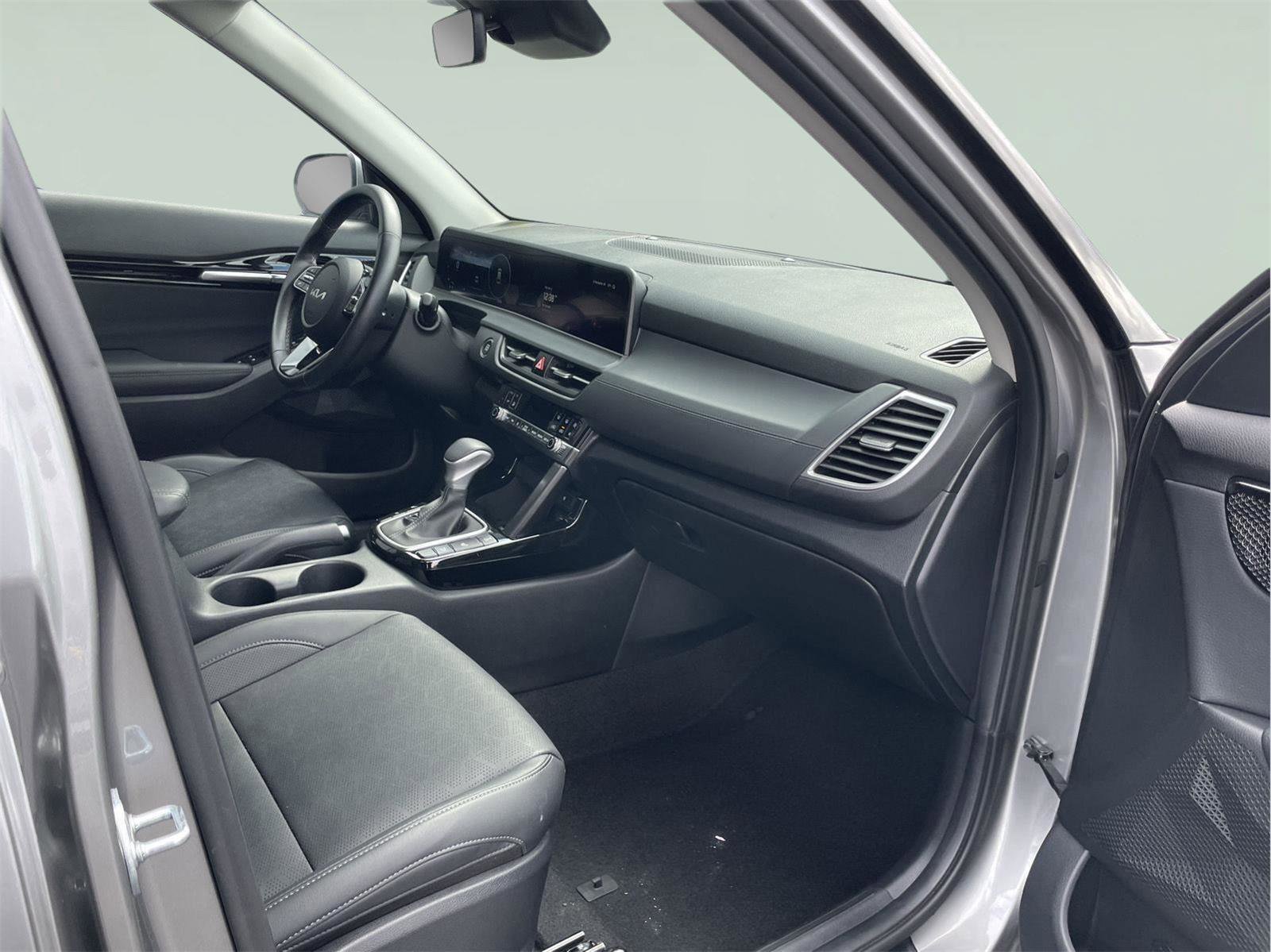 Used 2024 Kia Seltos EX image 19