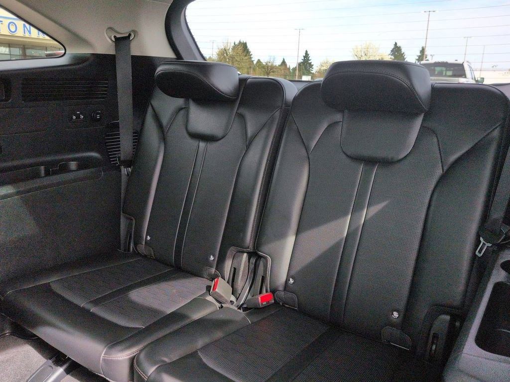 Used 2025 Kia Sorento S w/ Panoramic Sunroof Package image 35
