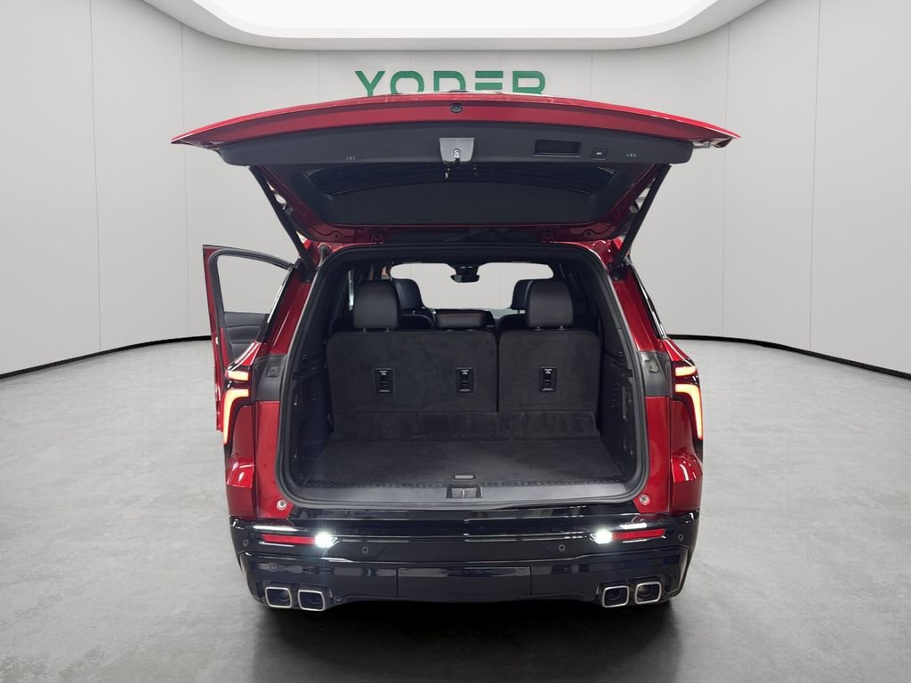 Used 2024 Chevrolet Traverse RS image 28