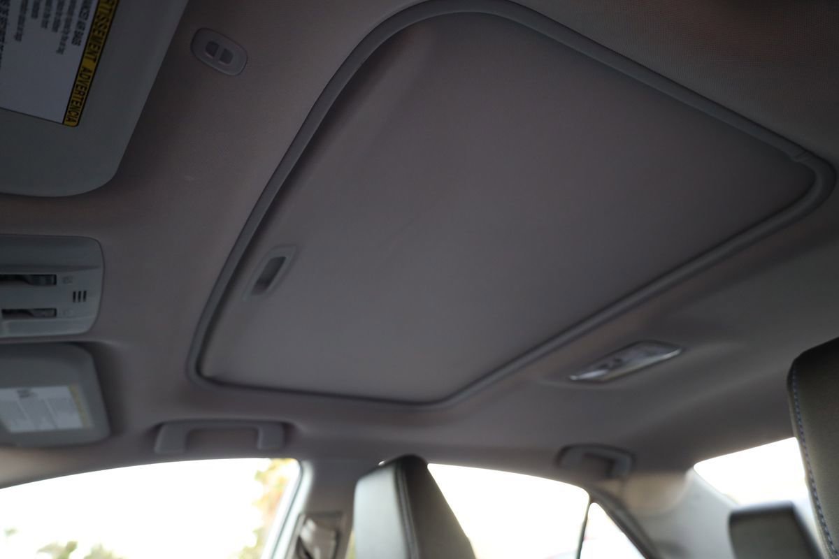 Used 2017 Toyota Corolla SE FWD image 33