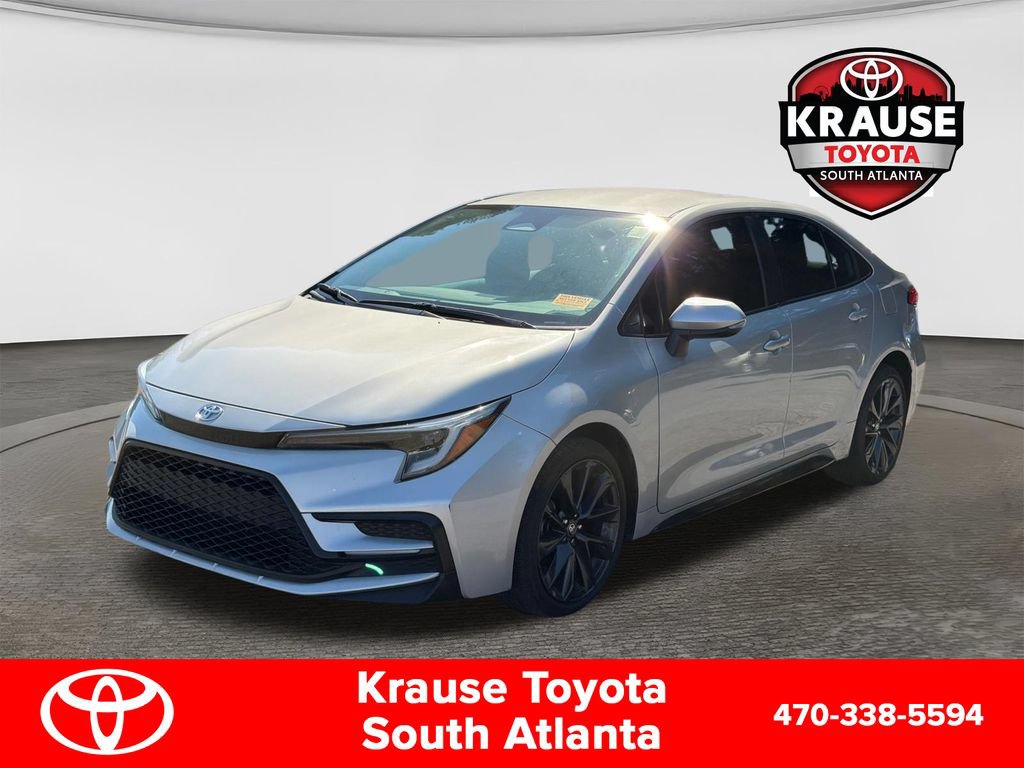 Used 2024 Toyota Corolla SE FWD image 3