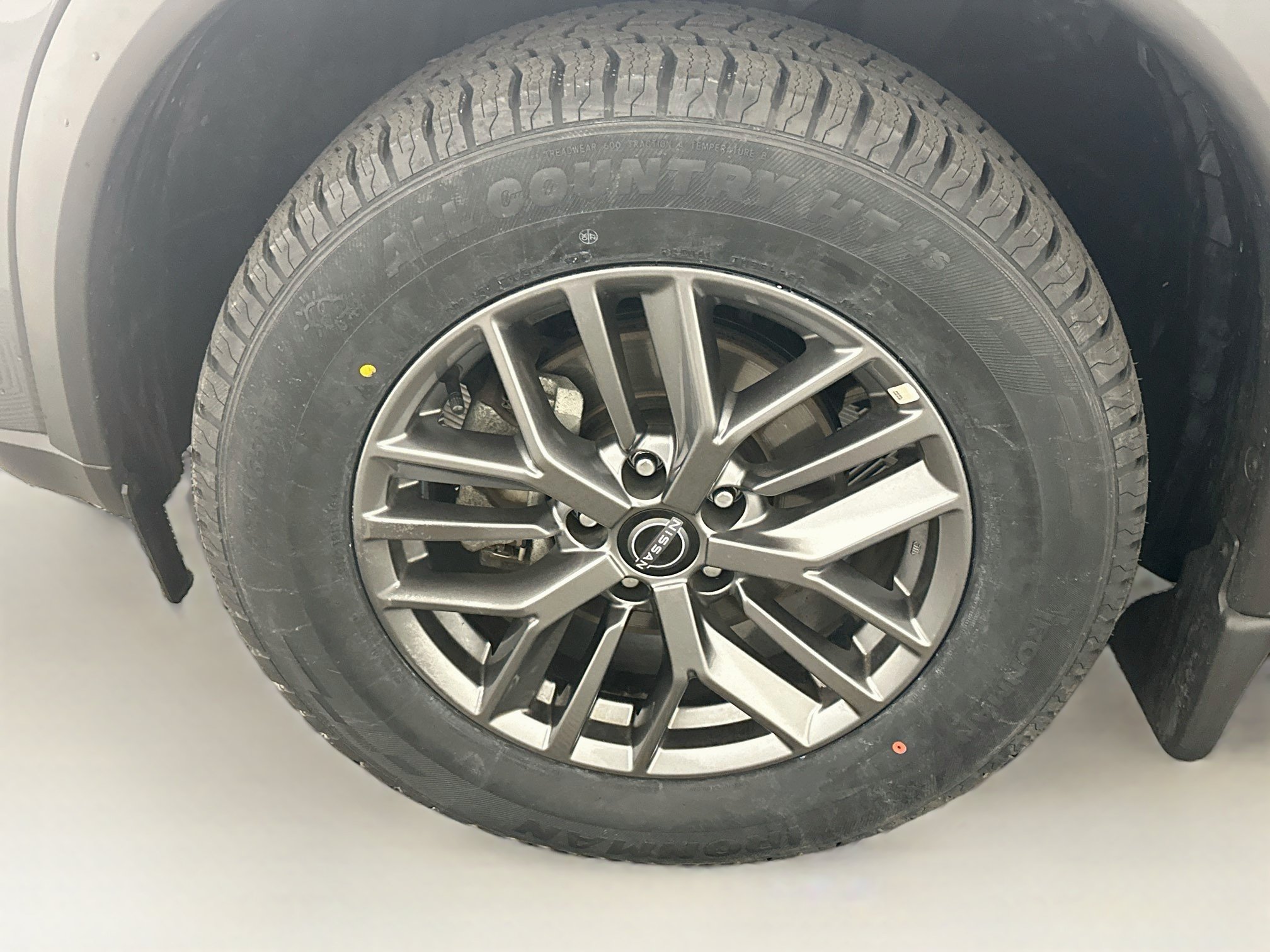 Used 2023 Nissan Rogue S AWD/4WD image 11