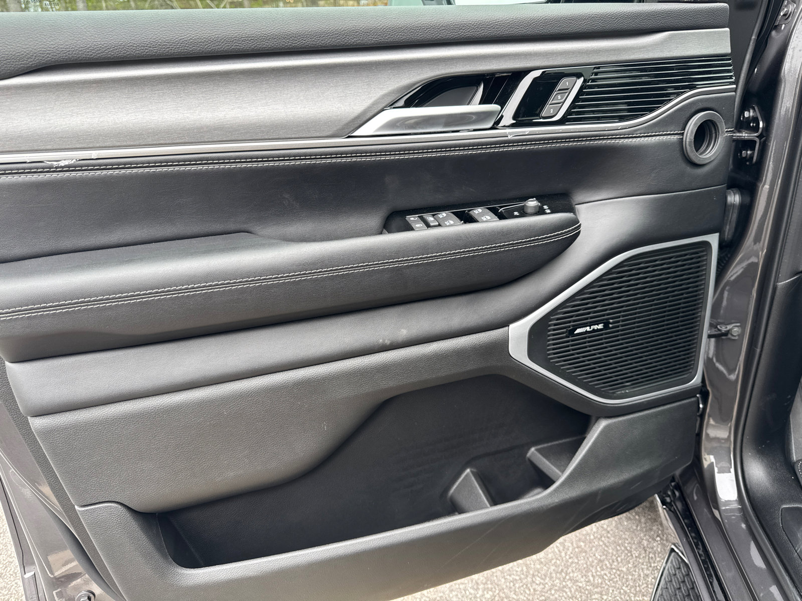 New 2026 Jeep Grand Wagoneer 4WD image 11