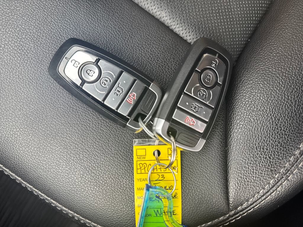 Used 2023 Ford Explorer Limited w/ Limited Technology Package image 29