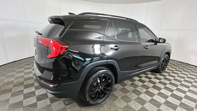 Used 2020 GMC Terrain SLE w/ Elevation Edition FWD image 2