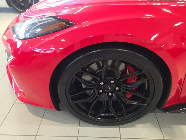 Used 2025 Chevrolet Corvette Z06 RWD image 9