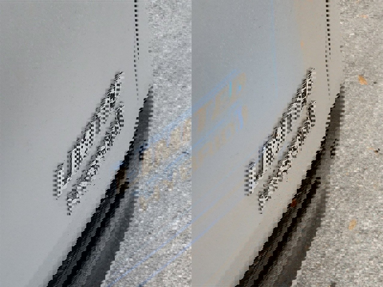 Used 2024 Toyota Sienna Limited image 8