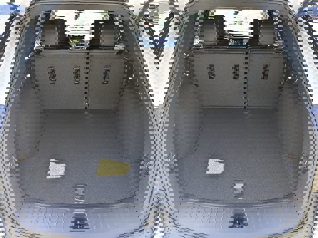 New 2026 Cadillac XT5 Luxury image 14