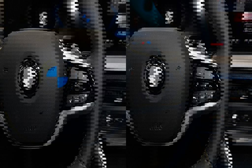 New 2026 BMW 330i xDrive Sedan w/ Convenience Package image 26