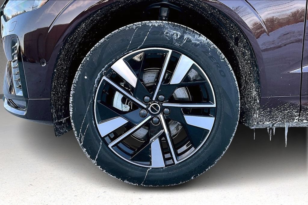 New 2026 Volvo XC60 B5 Plus w/ Protection Package Premier AWD/4WD image 13