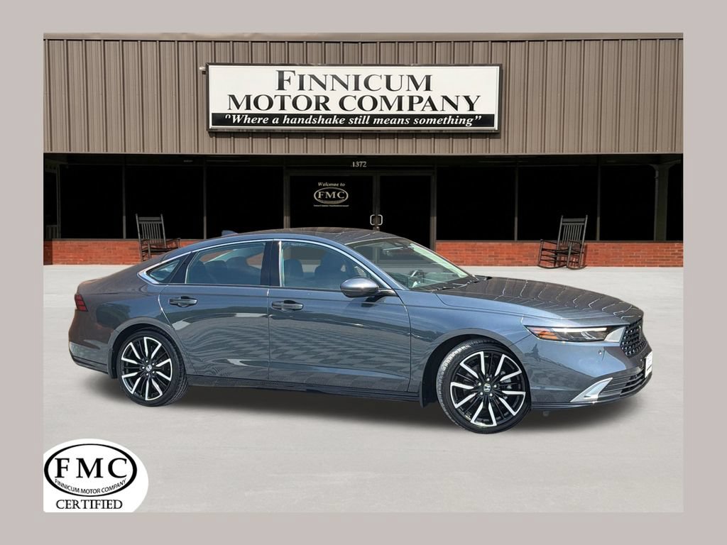 Used 2023 Honda Accord Touring image 1