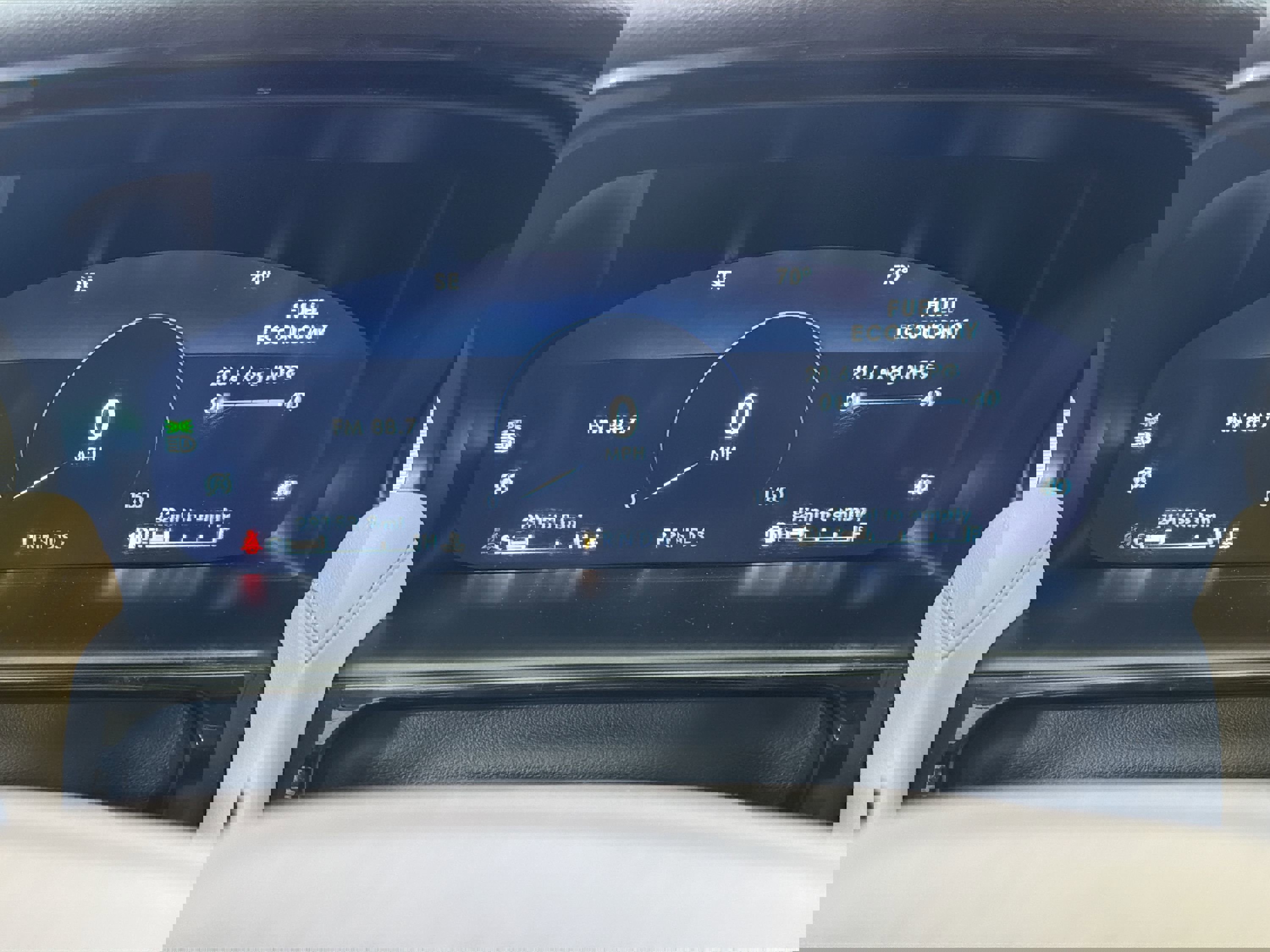 Used 2023 Lincoln Nautilus FWD w/ Premium Package image 16