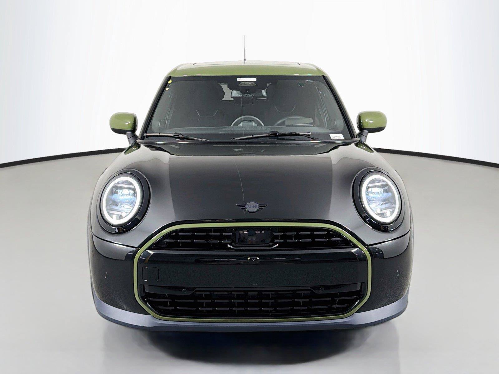 New 2027 MINI Cooper 4-Door Hardtop w/ Paul Smith Edition FWD image 2