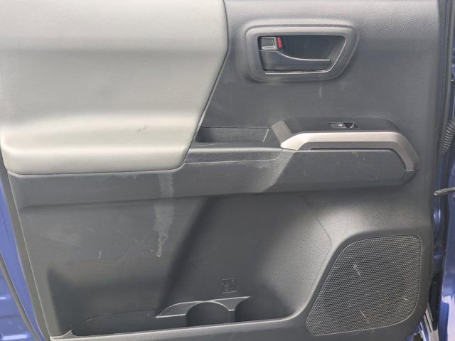 Used 2022 Toyota Tacoma SR5 w/ Technology Package RWD image 18