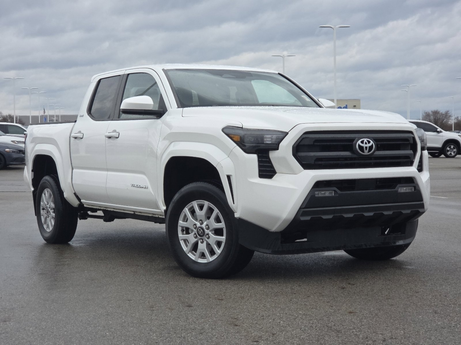 Used 2024 Toyota Tacoma SR5 image 2