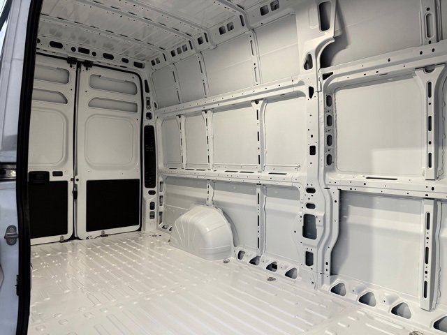 New 2026 RAM ProMaster 3500 w/ Quick Order Package 22G SLT image 25
