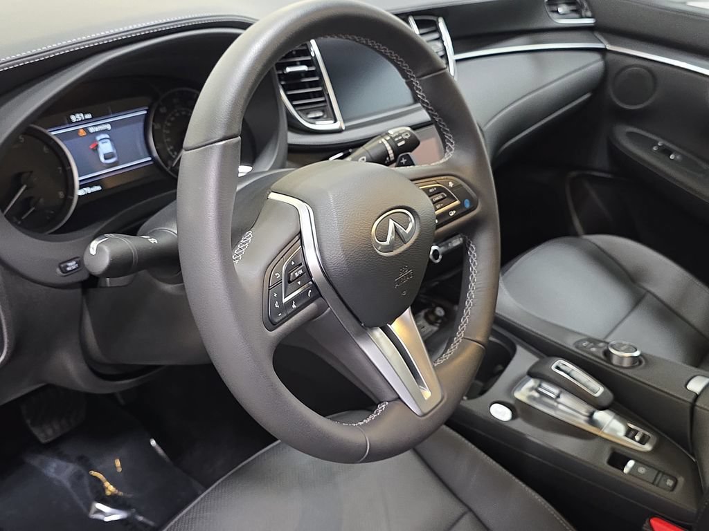 Certified 2025 INFINITI QX55 Luxe AWD/4WD image 12